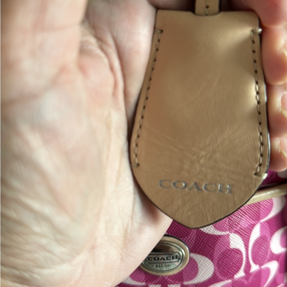 ๐ดSOLD l!!!!๐ด๐ฅ๐ฅCoach Pink and Tan Tote Bag๐ฅ๐ฅ๐ฅ - Picture 7 of 9